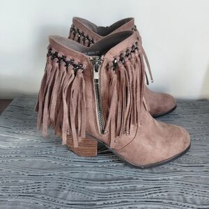 Not Rated Fringe Suede Ankle Boots - Taupe Size 7